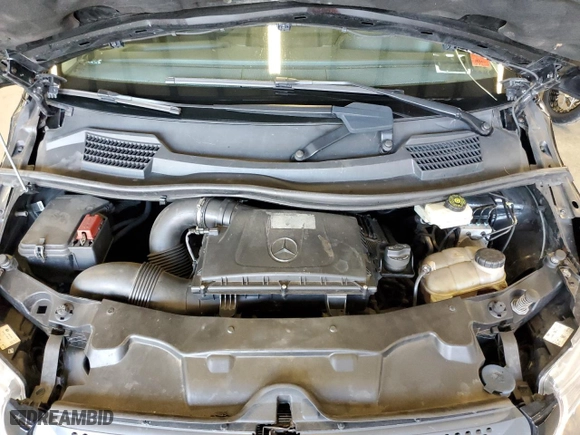 2018 Mercedes-Benz Metris Passenger Van with VIN WD4PG2EE3J3352165, listed as a Copart auction lot 70827553 with 132,947 mi miles. Bid and sale history available at carsss.com. Image 12.