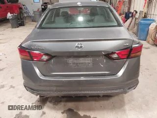 2019 Nissan Altima 2.5 SR with VIN 1N4BL4CV3KC139741, listed as a IAAI auction lot 41099549 with 85,373 mi miles. Bid and sale history available at carsss.com. Image 16.
