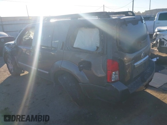 2008 Nissan Pathfinder S with VIN 5N1AR18U58C636801, listed as a IAAI auction lot 41390205 with 208,659 mi miles. Bid and sale history available at carsss.com. Image 3.