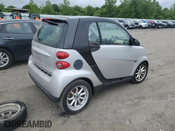 2008 Smart fortwo Pure z VIN WMEEJ31XX8K195221, wystawiony jako Copart lot #57217555 z przebiegiem 54 525 mil mil oraz Tytuł czysty. Historia ofert i sprzedaży dostępna na DreamBid. Obrazek 3.