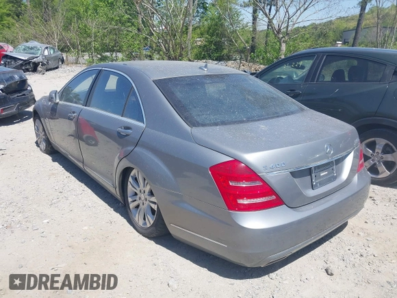 2010 Mercedes-Benz S 400 with VIN WDDNG9FB9AA303374, listed as a IAAI auction lot 42017795 with 79,883 mi miles and . Bid and sale history available at DreamBid. Image 3.