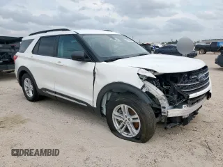 2022 Ford Explorer XLT z VIN 1FMSK7DH3NGA14707, wystawiony jako Copart lot #57438845 z przebiegiem 96 420 mil mil oraz Szkoda całkowita • Salvage title. Historia ofert i sprzedaży dostępna na DreamBid. Obrazek 4.