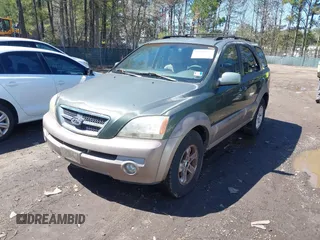 2004 Kia Sorento LX with VIN KNDJC733045304206, listed as a IAAI auction lot 41899253 with 134,711 mi miles. Bid and sale history available at carsss.com. Image 2.