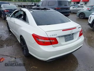 2012 Mercedes-Benz E 550 with VIN WDDKJ7DB7CF156716, listed as a IAAI auction lot 41915988 with 180,809 mi miles and . Bid and sale history available at DreamBid. Image 3.