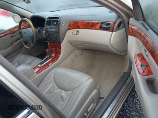 2001 Lexus LS 430 z VIN JTHBN30F410007341, wystawiony jako IAAI lot #41261861 z przebiegiem 214 968 mil mil oraz . Historia ofert i sprzedaży dostępna na DreamBid. Obrazek 5.