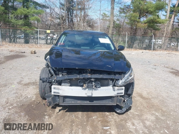2019 Nissan Altima 2.5 SL with VIN 1N4BL4EV5KC203971, listed as a IAAI auction lot 41936198 with 122,766 mi miles. Bid and sale history available at carsss.com. Image 13.