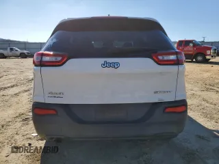 2016 Jeep Cherokee Altitude with VIN 1C4PJMAB6GW290240, listed as a Copart auction lot 88655745 with 116,645 mi miles and Salvage title. Bid and sale history available at DreamBid. Image 6.