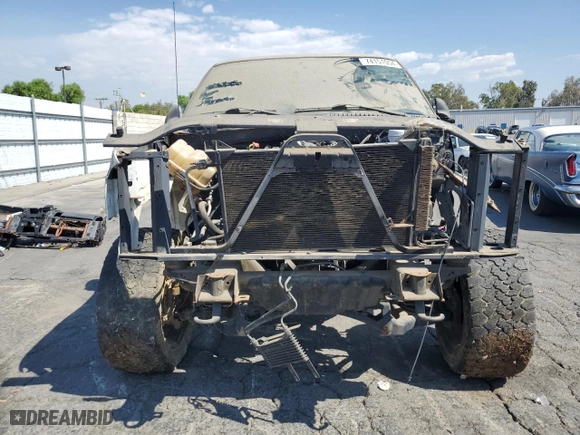 2004 Chevrolet Silverado 1500 Crew Cab LS with VIN 2GCEC13T841369420, listed as a Copart auction lot 74151054 with 0 mi miles and Salvage Title. Bid and sale history available at carsss.com. Image 5.
