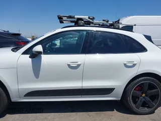 2018 Porsche Macan GTS with VIN WP1AG2A5XJLB63453, listed as a IAAI auction lot 42583686 with 65,412 mi miles and . Bid and sale history available at DreamBid. Image 14.