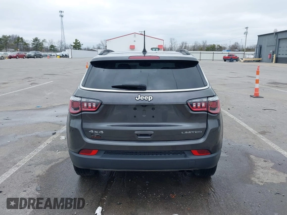 2017 Jeep Compass Limited z VIN 3C4NJDCB8HT647087, wystawiony jako IAAI lot #41998707 z przebiegiem 82 027 mil mil oraz . Historia ofert i sprzedaży dostępna na DreamBid. Obrazek 16.