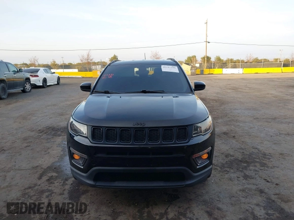 2019 Jeep Compass Latitude z VIN 3C4NJDBB7KT595637, wystawiony jako IAAI lot #41147396 z przebiegiem 107 208 mil mil oraz . Historia ofert i sprzedaży dostępna na DreamBid. Obrazek 12.