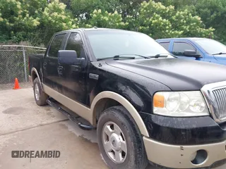 2007 Ford F-150 XLT z VIN 1FTPW12V07KC52261, wystawiony jako IAAI lot #42288922 z przebiegiem 298 361 mil mil oraz . Historia ofert i sprzedaży dostępna na DreamBid. Obrazek 6.