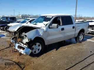 2004 Ford F-150 XLT with VIN 1FTPW14574KD11699, listed as a Copart auction lot 45284345 with 262,186 mi miles and Non Repairable. Bid and sale history available at carsss.com. Image 1.