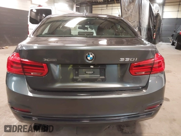 2018 BMW 3 Series 330i xDrive with VIN WBA8D9C58JA608327, listed as a IAAI auction lot 40843366 with 60,773 mi miles and . Bid and sale history available at DreamBid. Image 16.
