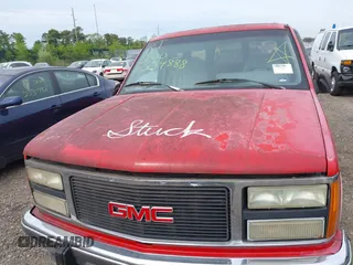 1992 GMC Suburban z VIN 1GKEC16K9NJ722021, wystawiony jako IAAI lot #42255371 z przebiegiem 180 966 mil mil oraz . Historia ofert i sprzedaży dostępna na DreamBid. Obrazek 6.