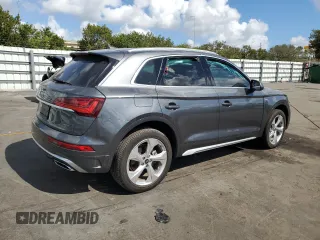 2023 Audi Q5 S line Premium Plus with VIN WA1EAAFYXP2052721, listed as a Copart auction lot 43668645 with 10,086 mi miles and Non Repairable. Bid and sale history available at carsss.com. Image 3.