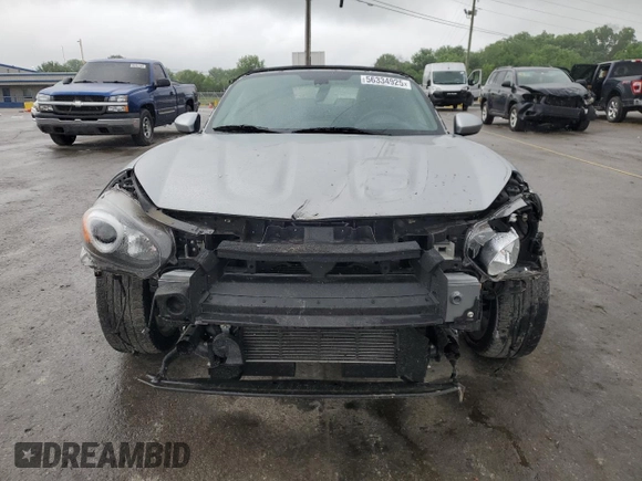 2017 FIAT 124 Spider Lusso z VIN JC1NFAEK0H0127134, wystawiony jako Copart lot #56334925 z przebiegiem 12 367 mil mil oraz Szkoda całkowita • Salvage title. Historia ofert i sprzedaży dostępna na DreamBid. Obrazek 5.