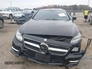 2014 Mercedes-Benz CLS 550 с VIN WDDLJ9BB3EA128785, выставлен на аукционе IAAI как лот 41801794 с пробегом 140 970 миль миль и . История ставок и продаж доступна на DreamBid. Изображение 13.