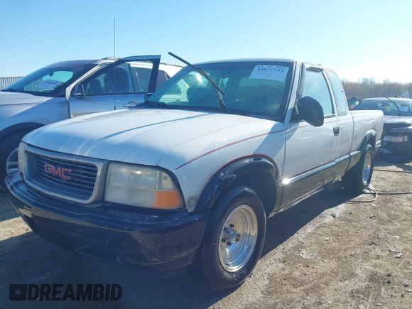 2001 GMC Sonoma SLS 1SG z VIN 1GTCS19W418211564, wystawiony jako IAAI lot #42071533 z przebiegiem 203 541 mil mil oraz . Historia ofert i sprzedaży dostępna na DreamBid. Obrazek 17.
