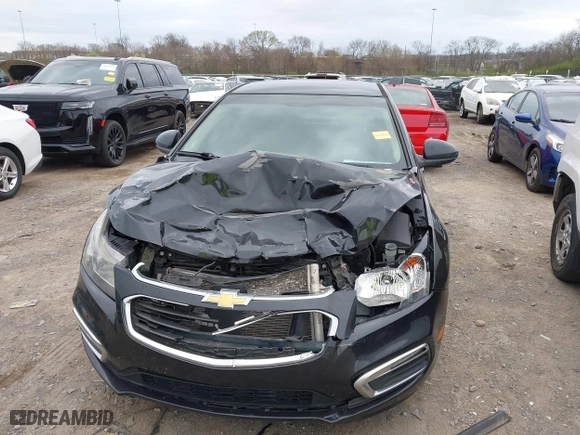 2015 Chevrolet Cruze LT with VIN 1G1PE5SB5F7237605, listed as a IAAI auction lot 41802293 with 207,051 mi miles. Bid and sale history available at carsss.com. Image 6.