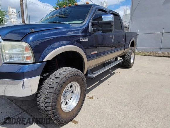 2005 Ford F-250 XL с VIN 1FTSW21P55EC70561, выставлен на аукционе Copart как лот 58500605 с пробегом 122 723 миль миль и На запчасти • Non repairable. История ставок и продаж доступна на DreamBid. Изображение 2.