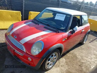 2003 MINI Hardtop z VIN WMWRC33423TC41611, wystawiony jako IAAI lot #41372223 z przebiegiem 164 522 mil mil oraz . Historia ofert i sprzedaży dostępna na DreamBid. Obrazek 2.