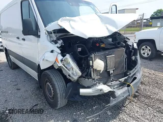 2022 Mercedes-Benz Sprinter Cargo с VIN W1Y70BGY9NT088053, выставлен на аукционе IAAI как лот 42481749 с пробегом Не указан миль и . История ставок и продаж доступна на DreamBid. Изображение 18.