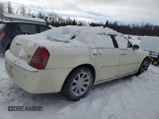 2005 Chrysler 300 with VIN 2C3AA63H45H581998, listed as a Copart auction lot 44332505 with 154,932 mi miles and Clean Title. Bid and sale history available at carsss.com. Image 3.