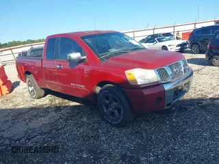 2005 Nissan Titan SE z VIN 1N6AA06A65N514475, wystawiony jako IAAI lot #42646219 z przebiegiem 142 736 mil mil oraz . Historia ofert i sprzedaży dostępna na DreamBid. Obrazek 1.