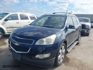2011 Chevrolet Traverse LT w/1LT with VIN 1GNKRGED8BJ382012, listed as a IAAI auction lot 41808292 with 1 mi miles. Bid and sale history available at carsss.com. Image 2.