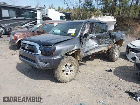 2015 Toyota Tacoma with VIN 5TFLU4EN9FX111322, listed as a IAAI auction lot 41621064 with 1 mi miles. Bid and sale history available at carsss.com. Image 16.