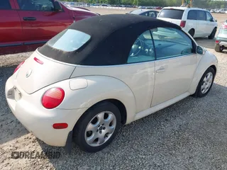 2003 Volkswagen Beetle GLS с VIN 3VWCK21YX3M311148, выставлен на аукционе IAAI как лот 42415839 с пробегом 146 340 миль миль и . История ставок и продаж доступна на DreamBid. Изображение 4.