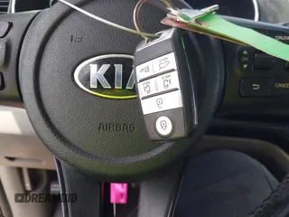 2020 Kia Sedona EX with VIN KNDMB5C14L6596843, listed as a IAAI auction lot 42074858 with 82,294 mi miles. Bid and sale history available at carsss.com. Image 11.
