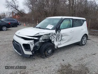 2021 Kia Soul LX with VIN KNDJ23AU8M7767416, listed as a IAAI auction lot 41703981 with 167,187 mi miles. Bid and sale history available at carsss.com. Image 2.