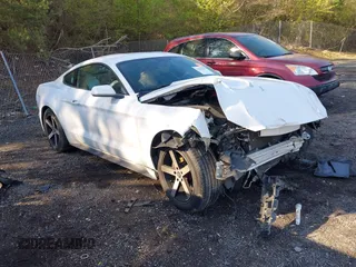 2017 Ford Mustang V6 z VIN 1FA6P8AM5H5263143, wystawiony jako IAAI lot #41811425 z przebiegiem 171 850 mil mil oraz . Historia ofert i sprzedaży dostępna na DreamBid. Obrazek 1.