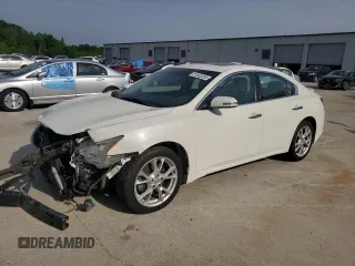 2014 Nissan Maxima SV z VIN 1N4AA5AP4EC446058, wystawiony jako Copart lot #51843385 z przebiegiem 98 481 mil mil oraz Szkody całkowita. Historia ofert i sprzedaży dostępna na DreamBid. Obrazek 1.