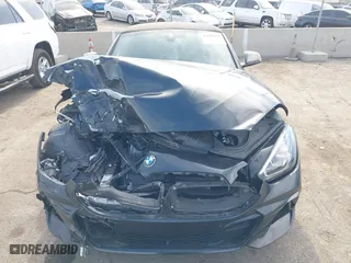2022 BMW Z4 sDriveM40i with VIN WBAHF9C08NWX88691, listed as a IAAI auction lot 40983519 with 11,108 mi miles. Bid and sale history available at carsss.com. Image 12.