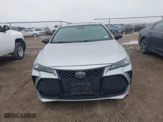 2019 Toyota Avalon XLE with VIN 4T1BZ1FB8KU006035, listed as a IAAI auction lot 41591179 with 111,917 mi miles. Bid and sale history available at carsss.com. Image 13.
