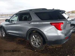 2020 Ford Explorer XLT z VIN 1FMSK8DH0LGD06897, wystawiony jako IAAI lot #41760575 z przebiegiem 71 007 mil mil oraz . Historia ofert i sprzedaży dostępna na DreamBid. Obrazek 3.
