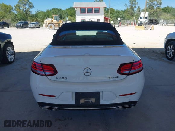 2020 Mercedes-Benz C 300 with VIN WDDWK8EB4LF949734, listed as a IAAI auction lot 41850975 with 25,463 mi miles and . Bid and sale history available at DreamBid. Image 16.
