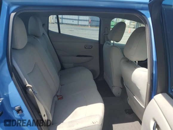 2011 Nissan LEAF SL-e z VIN JN1AZ0CP0BT002015, wystawiony jako Copart lot #58096855 z przebiegiem 58 199 mil mil oraz Czysty tytuł • Clean title. Historia ofert i sprzedaży dostępna na DreamBid. Obrazek 11.