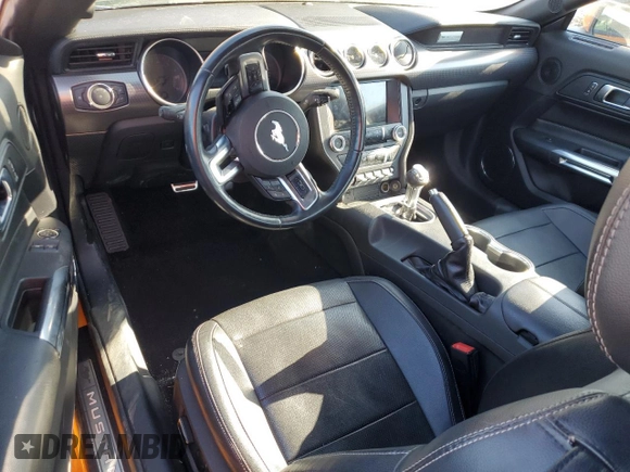 2019 Ford Mustang EcoBoost z VIN 1FA6P8TH8K5124714, wystawiony jako Copart lot #62078705 z przebiegiem 41 242 mil mil oraz Szkoda całkowita • Salvage title. Historia ofert i sprzedaży dostępna na DreamBid. Obrazek 8.