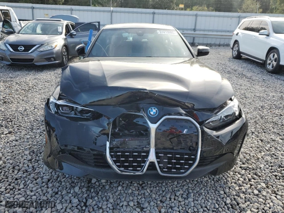 2022 BMW i4 eDrive40 with VIN WBY73AW02NFN11747, listed as a Copart auction lot 51413995 with 25,821 mi miles and Salvage Title. Bid and sale history available at carsss.com. Image 5.