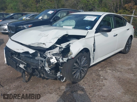 2025 Nissan Altima SV with VIN 1N4BL4DV1SN372097, listed as a IAAI auction lot 41888311 with 4,776 mi miles. Bid and sale history available at carsss.com. Image 16.
