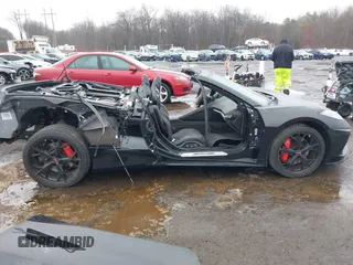 2021 Chevrolet Corvette 3LT with VIN 1G1YC3D48M5125564, listed as a IAAI auction lot 41398558 with 14,101 mi miles. Bid and sale history available at carsss.com. Image 14.