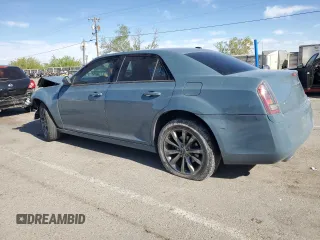 2014 Chrysler 300 S z VIN 2C3CCAGG1EH342092, wystawiony jako Copart lot #53581145 z przebiegiem 118 538 mil mil oraz Szkoda całkowita • Salvage title. Historia ofert i sprzedaży dostępna na DreamBid. Obrazek 2.