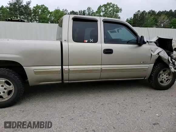 2002 Chevrolet Silverado 1500 LS with VIN 2GCEC19V621295145, listed as a Copart auction lot 50773795 with 245,920 mi miles and Salvage Title. Bid and sale history available at DreamBid. Image 10.