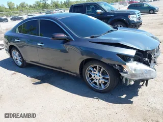 2013 Nissan Maxima 3.5 S with VIN 1N4AA5APXDC806397, listed as a IAAI auction lot 42044981 with 135,969 mi miles. Bid and sale history available at carsss.com. Image 1.