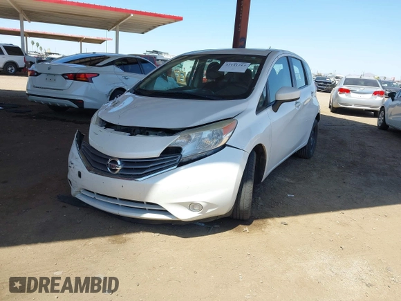 2015 Nissan Note SR z VIN 3N1CE2CPXFL375010, wystawiony jako IAAI lot #42141213 z przebiegiem 109 953 mil mil oraz . Historia ofert i sprzedaży dostępna na DreamBid. Obrazek 2.