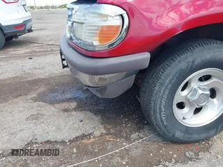 1996 Ford Explorer XLT z VIN 1FMDU32P9TZA66446, wystawiony jako IAAI lot #42643571 z przebiegiem 174 927 mil mil oraz . Historia ofert i sprzedaży dostępna na DreamBid. Obrazek 6.